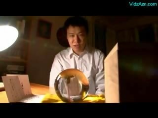 Big Boob lassie Masturbating Having Orgasm In Front Of The Mirror On The Bed