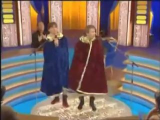 Varied облечена жена гол мъж - член puppetry за превъзходен жени от телевизия