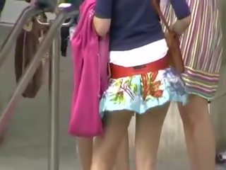 Lên váy bị đánh cắp video32