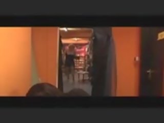 Nešvankus crossdressers orgija