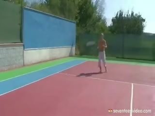 Білявка теніс міссісіпі