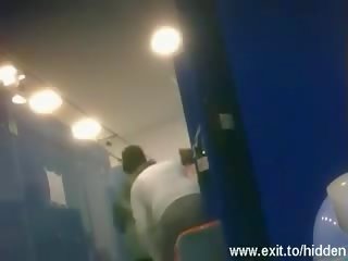 Spying mudo teens and milfs in change room video