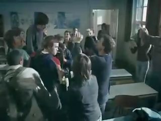 Riietes naine paljaste meestega pärit kino ben x scene-new