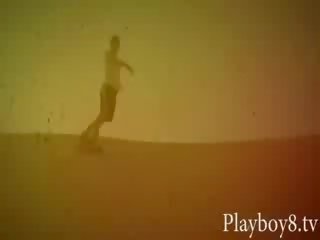 กลุ่ม ของ เหลือเชื่อ playmates sandboarding และ tryout fishing