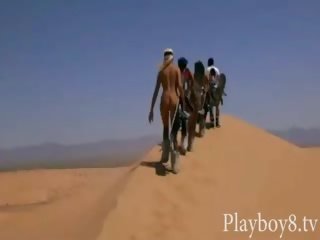 組 的 難以置信 playmates sandboarding 和 tryout fishing