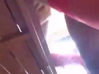 Kiimaline blond koos raseeritud vitt saab sperma edasi tema perse film
