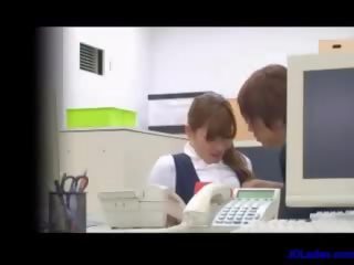 Офис дъщеря ловък получаване на тя путка и зърна стимулират