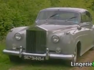 Đĩ fucked lược qua một giàu gò má