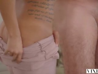 Chồn cái harley dean và kira noir chia một to johnson