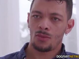 בלונדינית פאטאל fatale הארלי מלך ב 17 אדם מכה