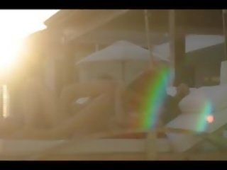 Venkovní milující na maldives plážové lehátko