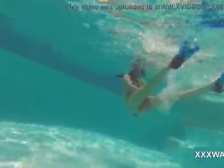 Super brunet gutaran künti candy swims suwyň aşagynda