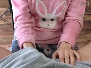 Beguiling стъпка сестра в pajamas компилация подигравателен шляпвам дупе ръчна работа и празнене