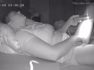 Tettona fantasia donna inizia un clip per suo fidanzata beccato nascosto camma