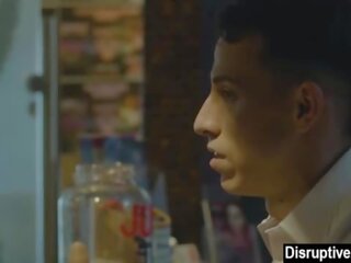 殊死 男孩 有 一 工作 如 grandness 孔 门警