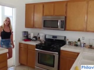Philavise-the naujas ir curious žingsnis mama whips iš a gražus phallus