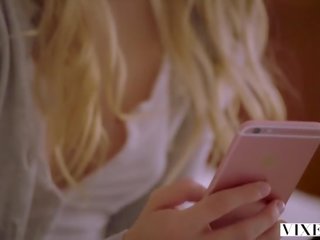 Lisica dwa blondynki mieć szalony seksualnie wzbudził x oceniono film z gigantyczne phallus