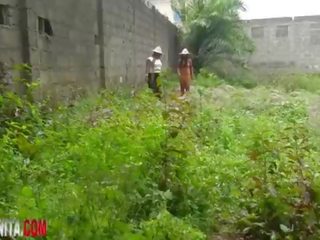 Rodrigo कॉट फक्किंग दो क्यूट स्थानीय आफ्रिकन ब्लॅक साथ वेजाइना बहन की farming में public&comma; वह लगभग मार उन साथ उसके बड़ा पेनिस